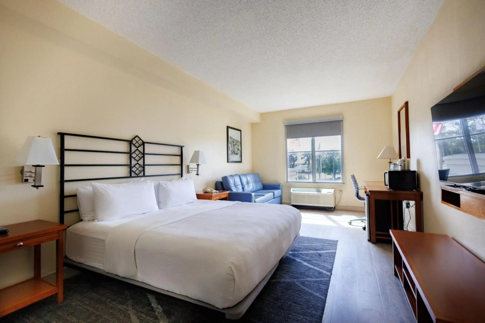 SEVEN Sebring Raceway Hotel