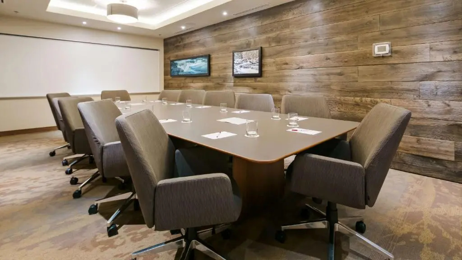 Mountainview Inn & Suites