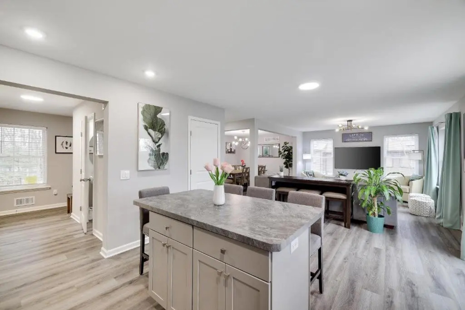 New Build-Modern 4BR, Kid-Friendly Home In Poconos