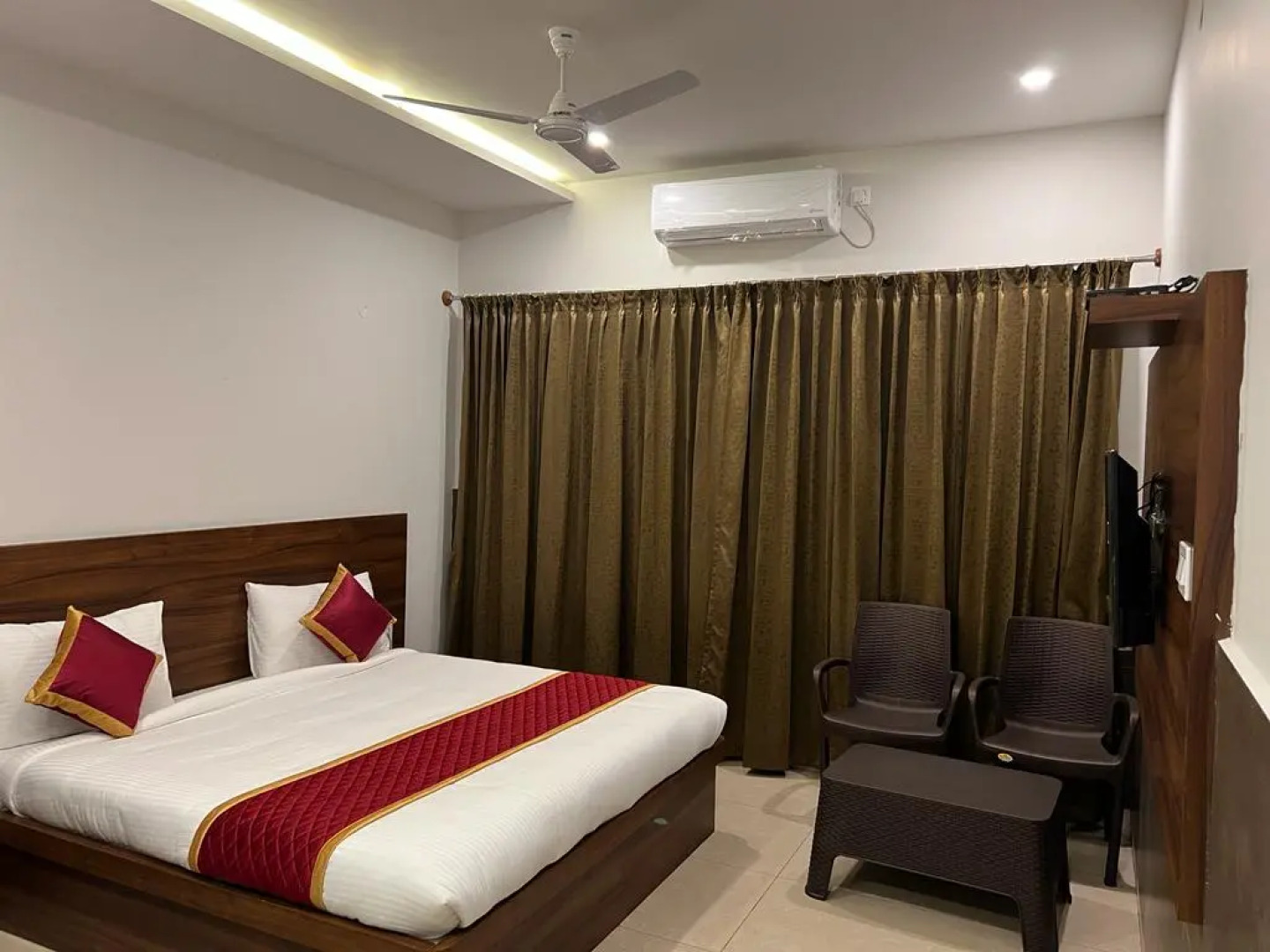 Hotel Royal Comforts