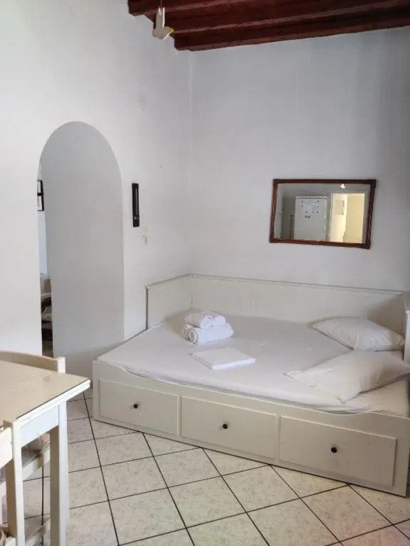 Family house by the seaside of Karavostasis