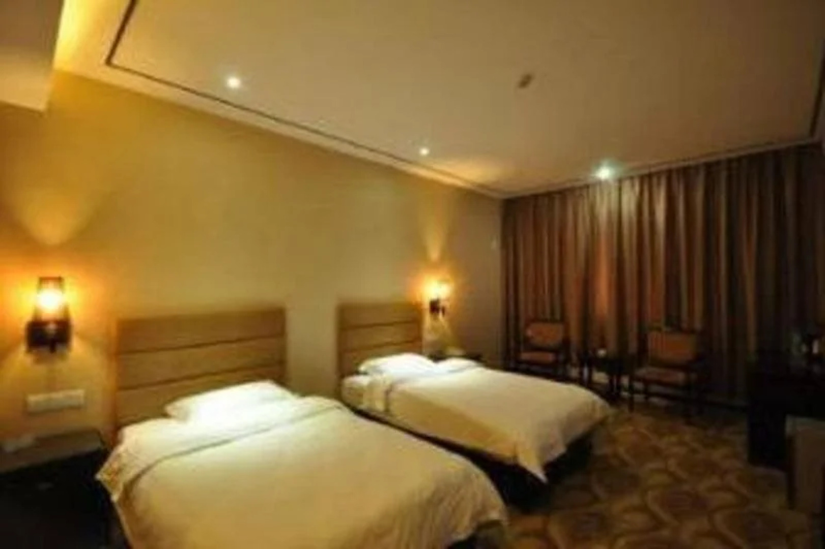 Super 8 by Wyndham Zhengzhou Weft Four Road