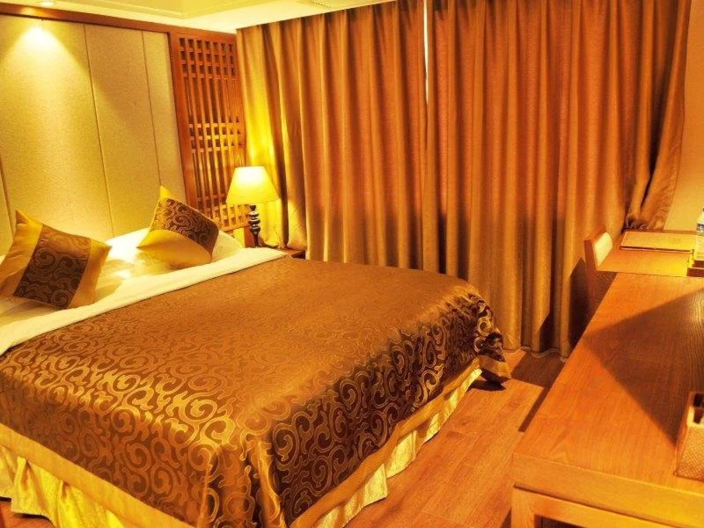 Xishuangbanna Harbour Side International Hotel