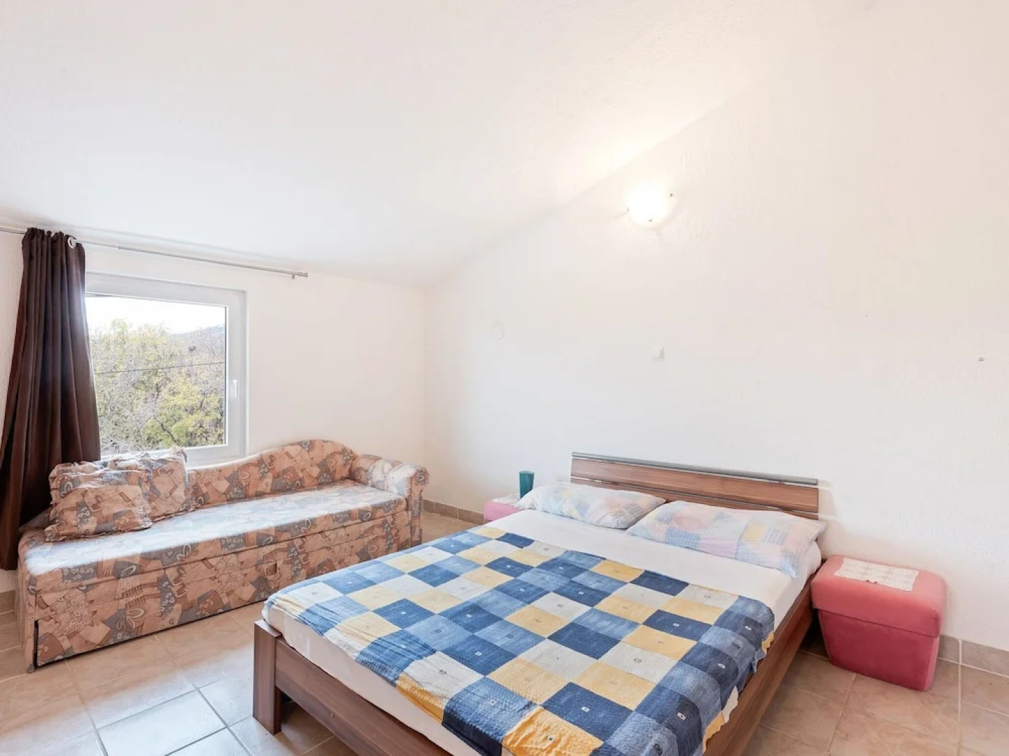 Comfortable Apartment With Large Covered Terrace