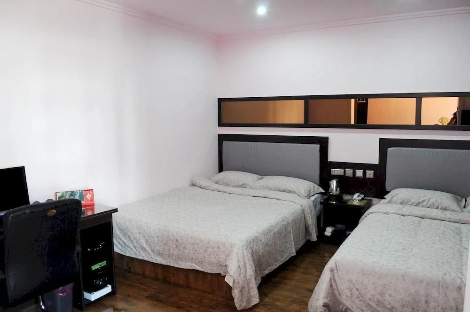 Zhuo  Ya  Boutique  Hotel