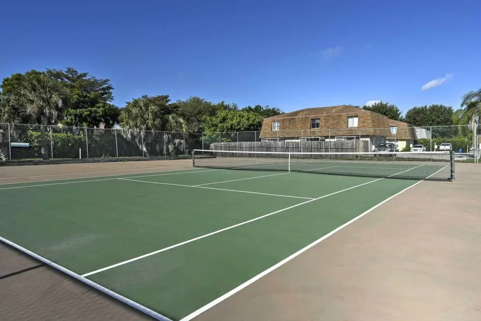 5 Mi to Fort Myers Beach: Condo w/ Private Lanai!