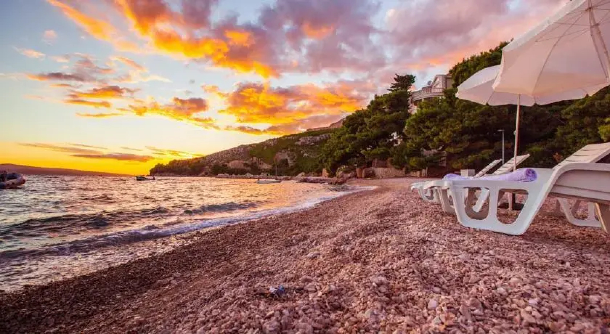 Beach Apartments Laura