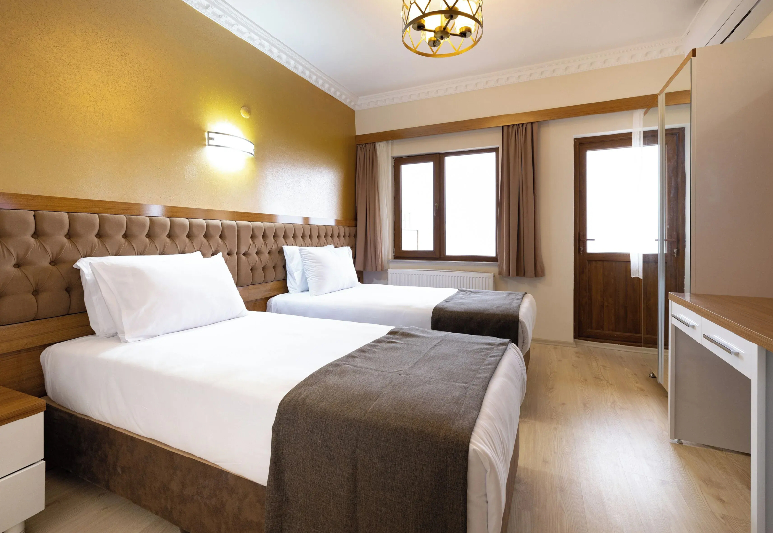 Avulot Otel