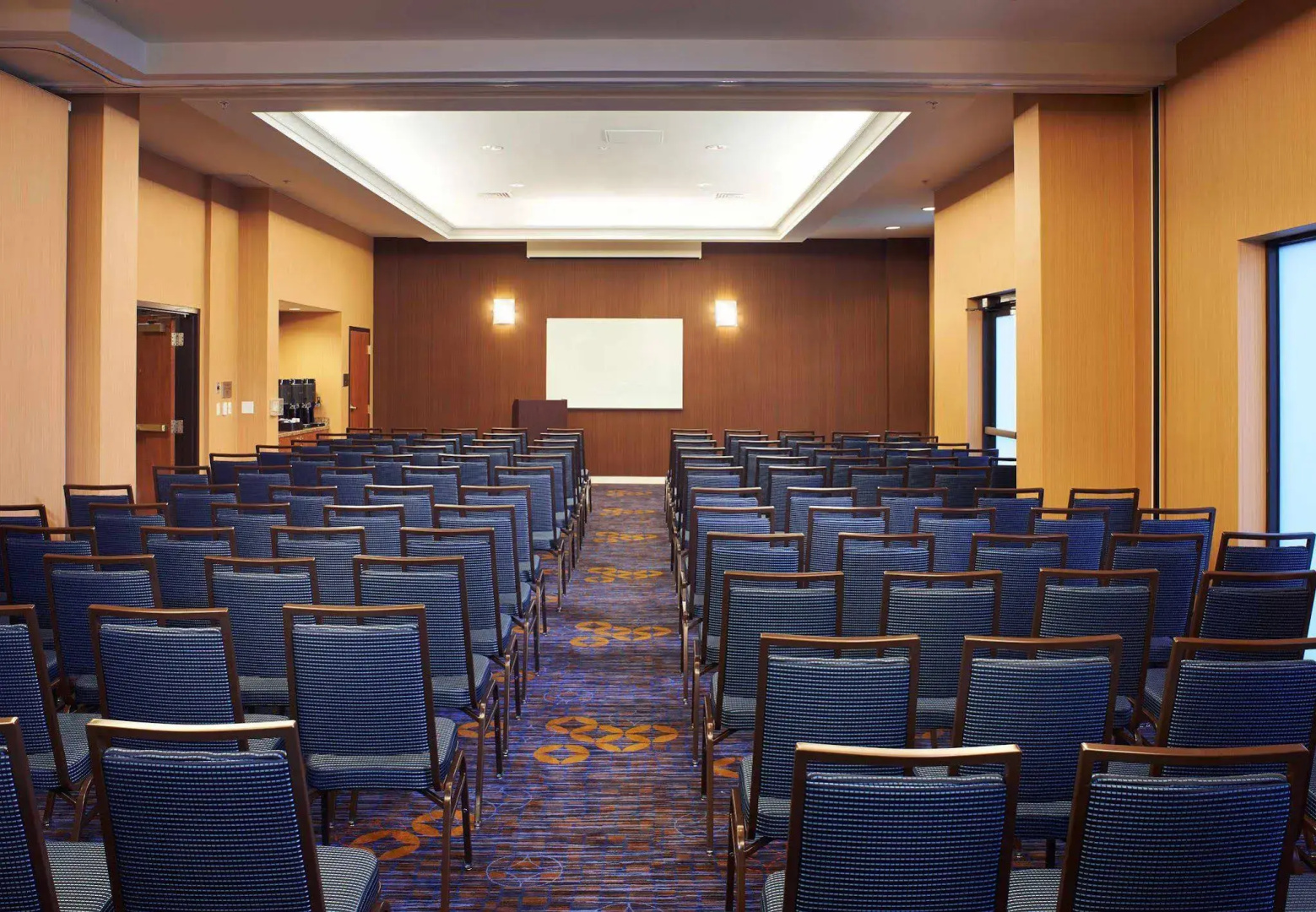 Courtyard by Marriott Kansas City Overland Park/Convention Center