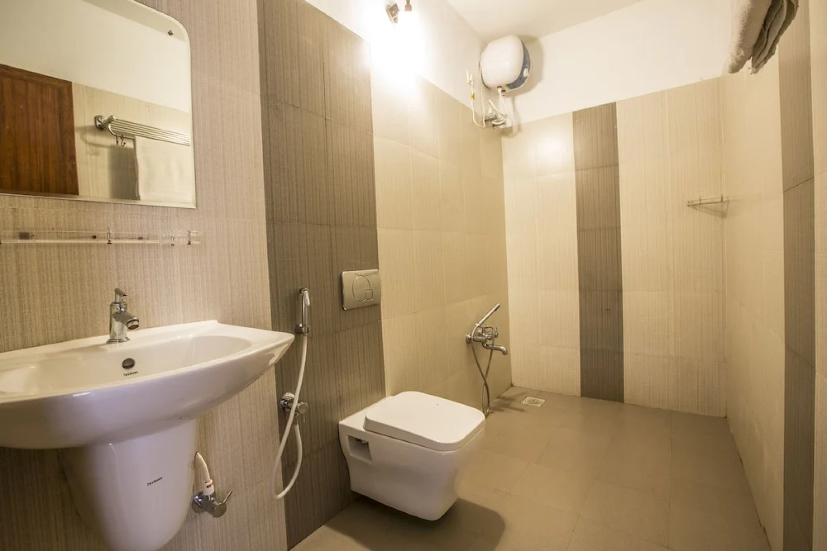 Jet Paark Resort Hotel Wayanad