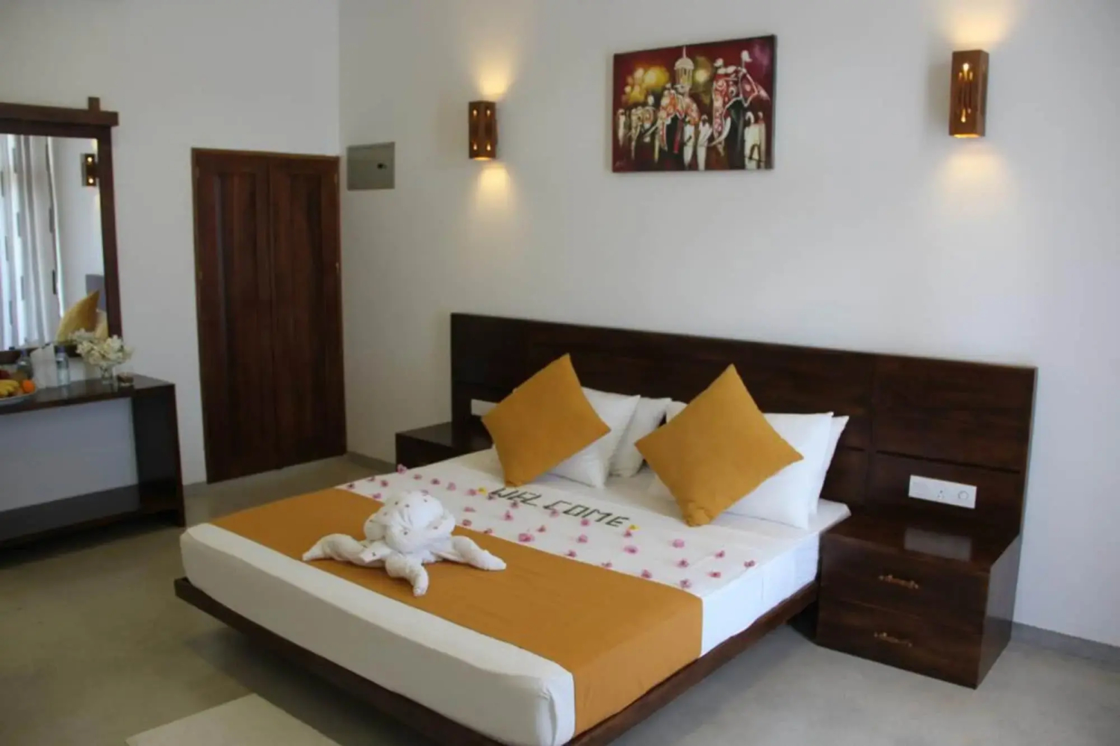 Hideaway Lodge