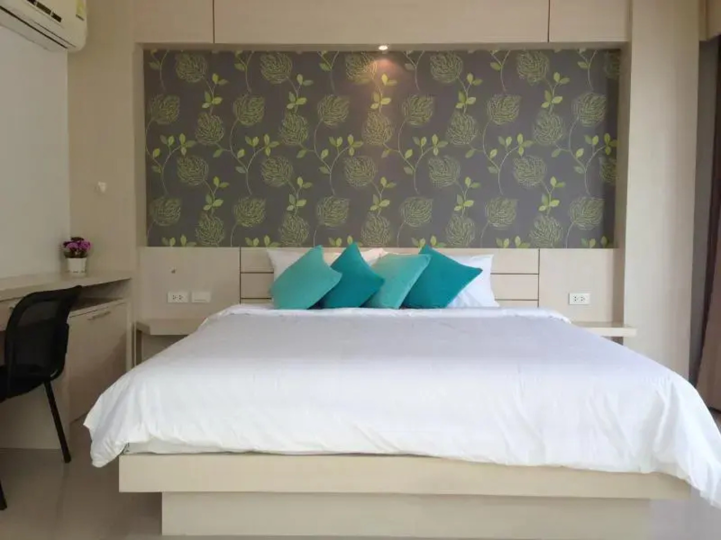 Chalong Beach Front Residence