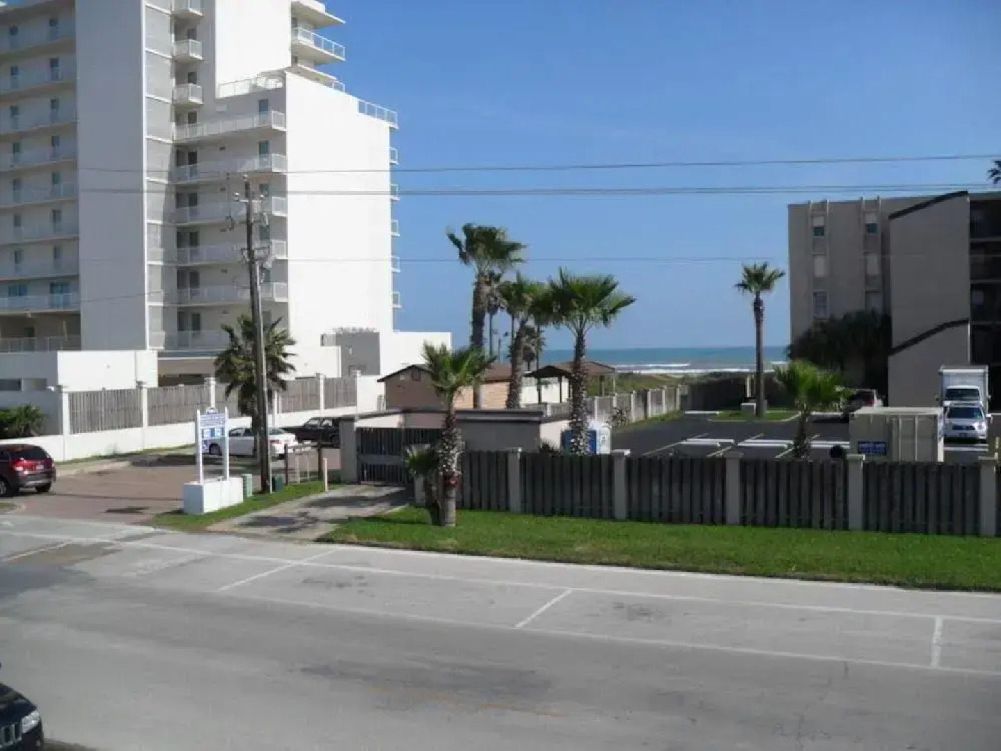 Inner Island Condos by Island Services