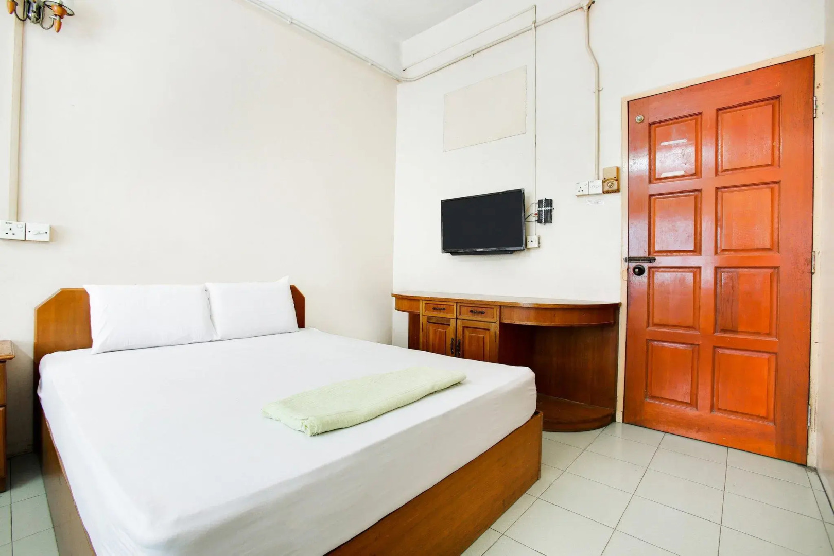 SPOT ON 89626 Hotel Dinar