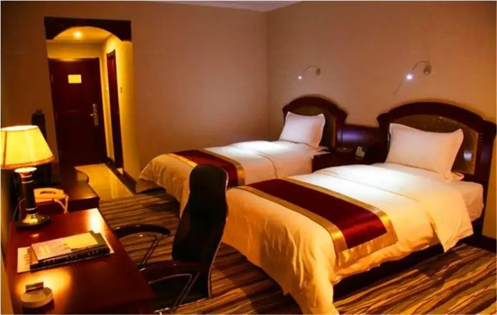 Zhongwei Grand Hotel
