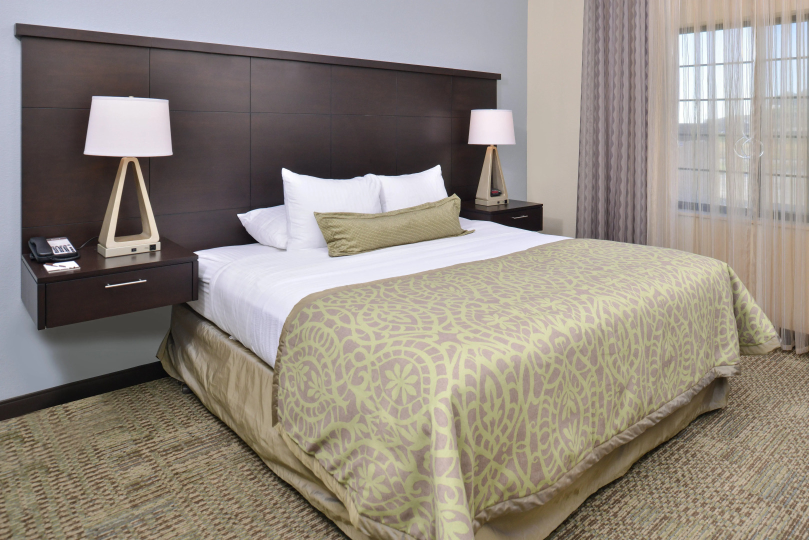 Staybridge Suites Rochester - Commerce Dr NW by IHG