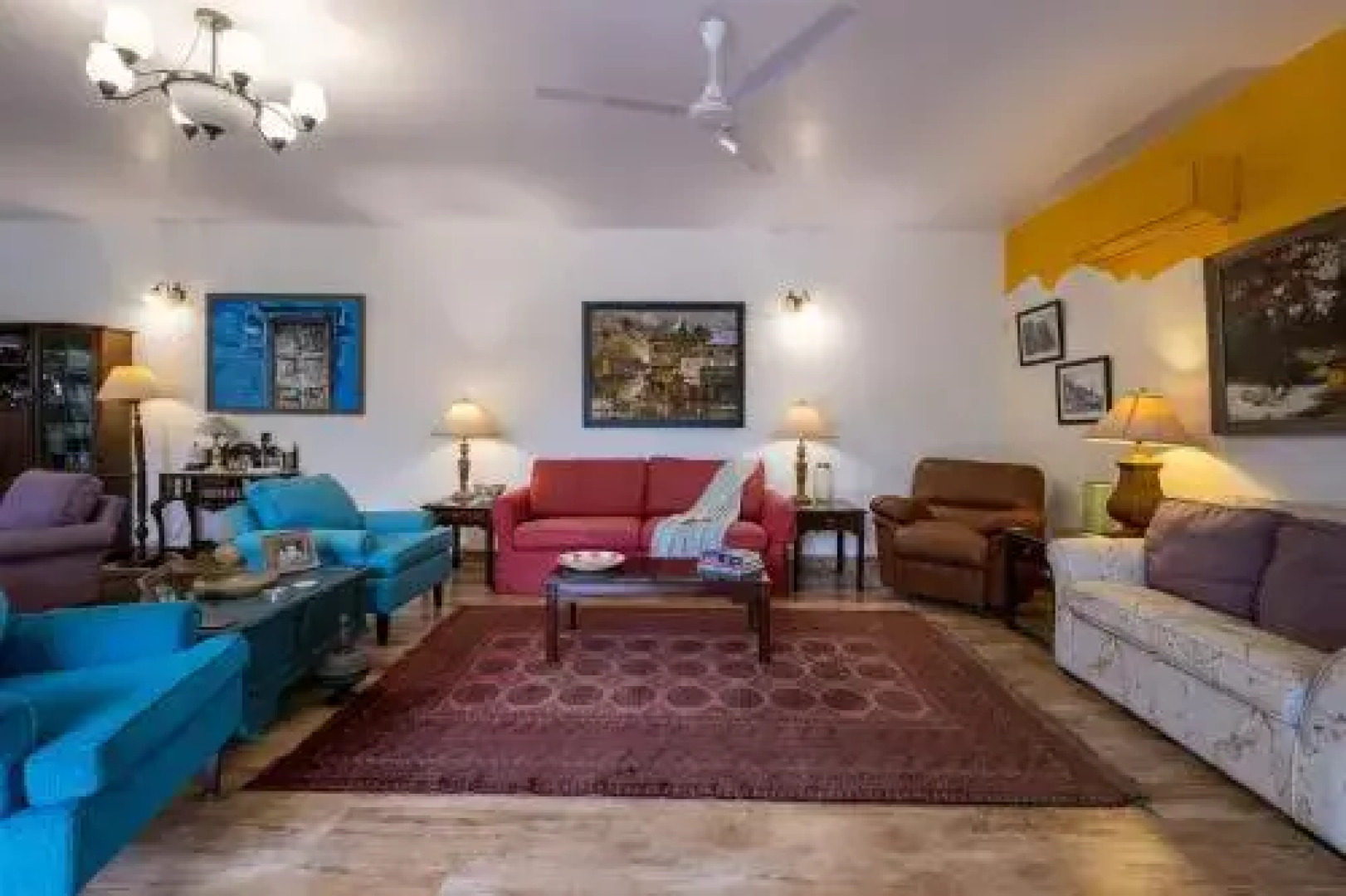 The Hideout by Vista Rooms