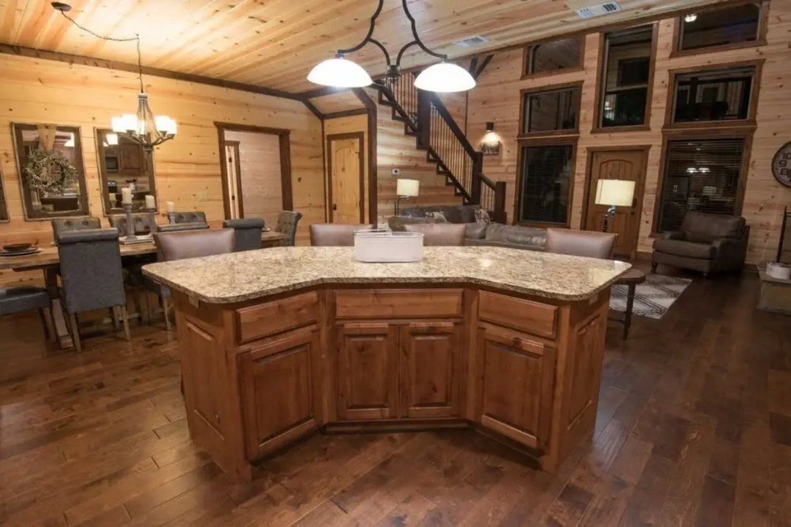 Simmer Down Lodge - 5 Br Cabin