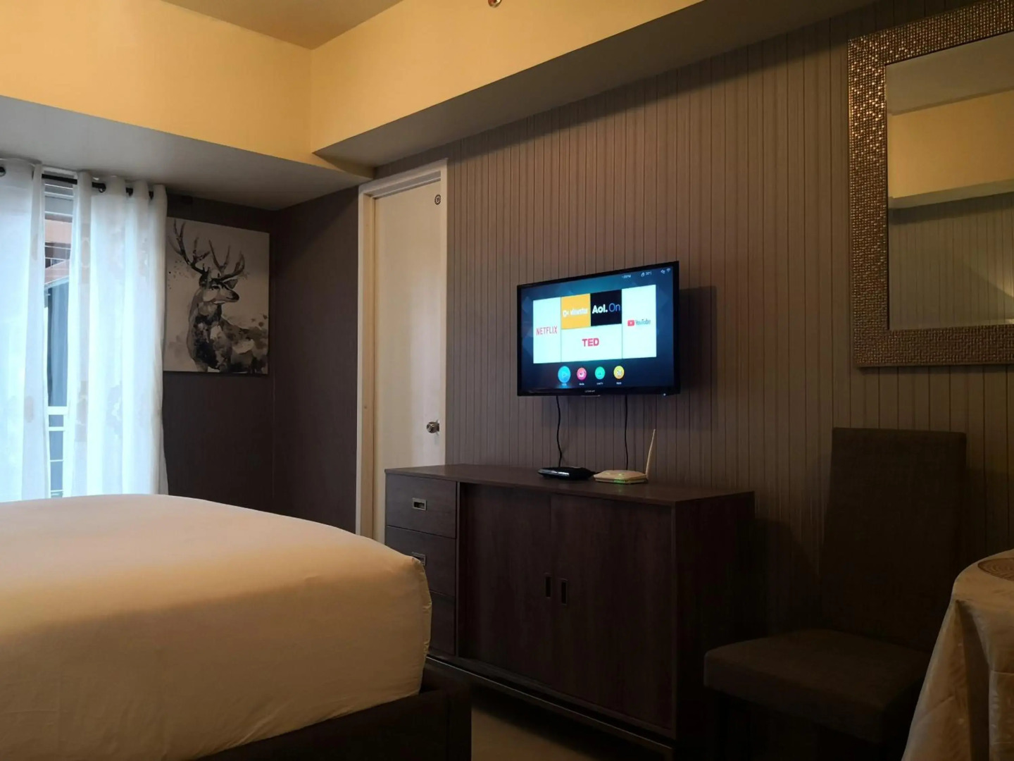 Centrio Tower Beside Ayala Studio Unit with Balcony 23