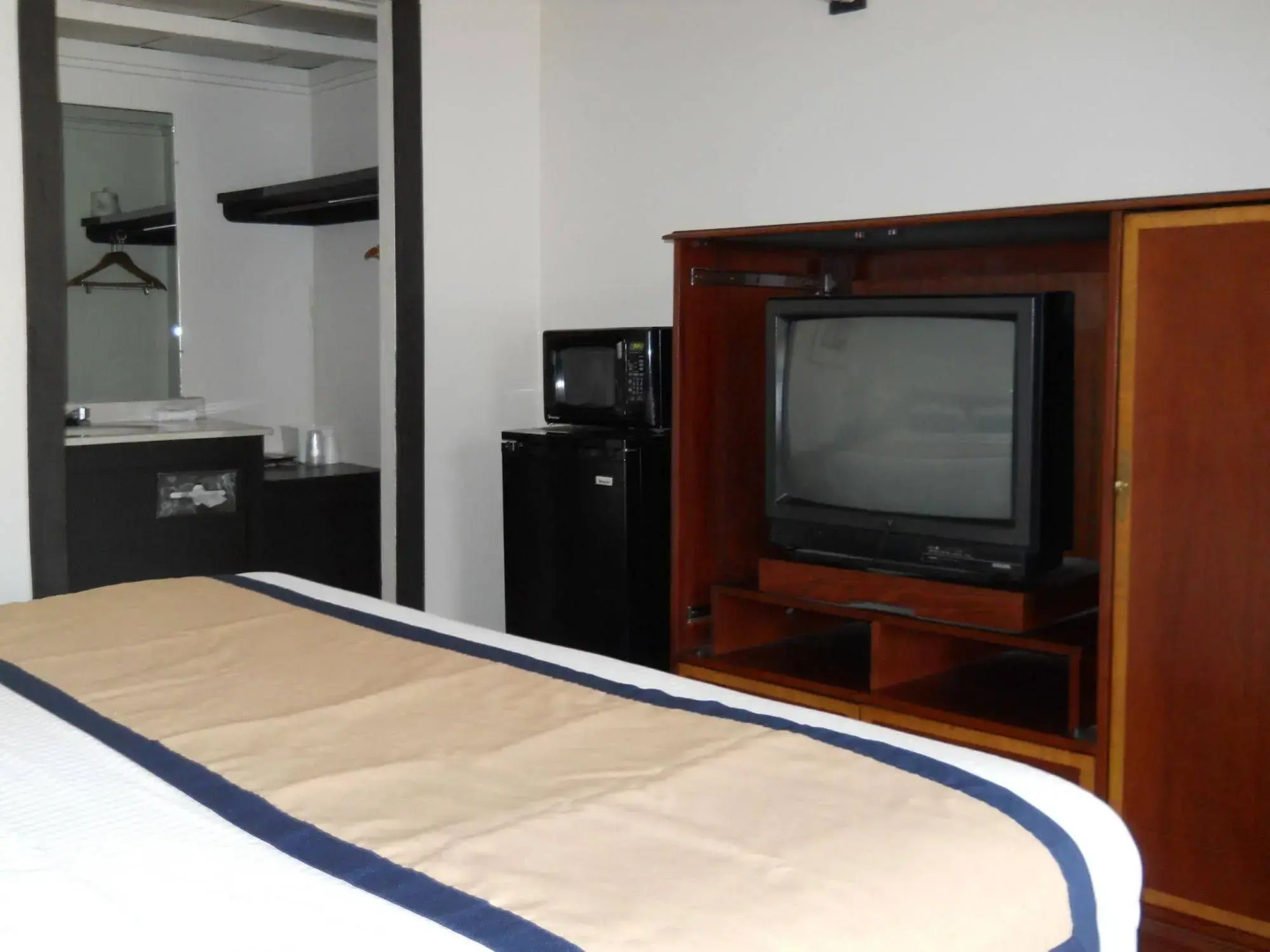 Value Inn Milwaukee Airport South