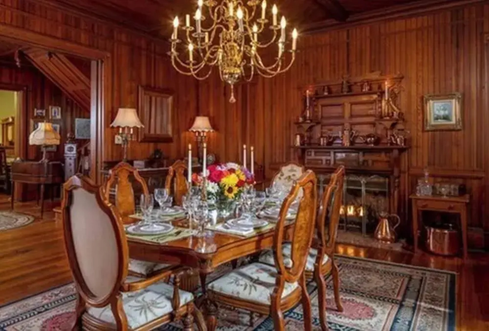 Honey Hill Inn & Cabins at Engadine