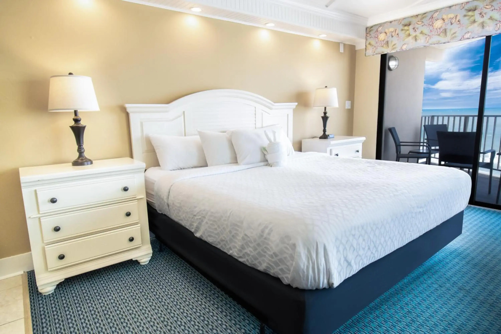 The Oceanfront Litchfield Inn