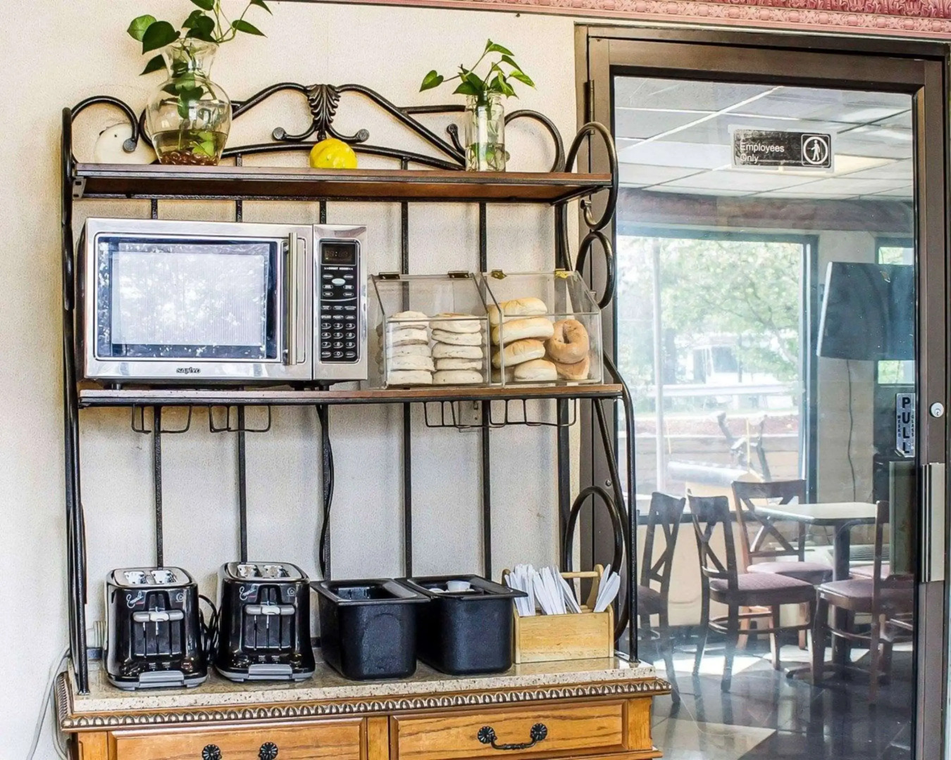 Econo Lodge Scranton near Montage Mountain