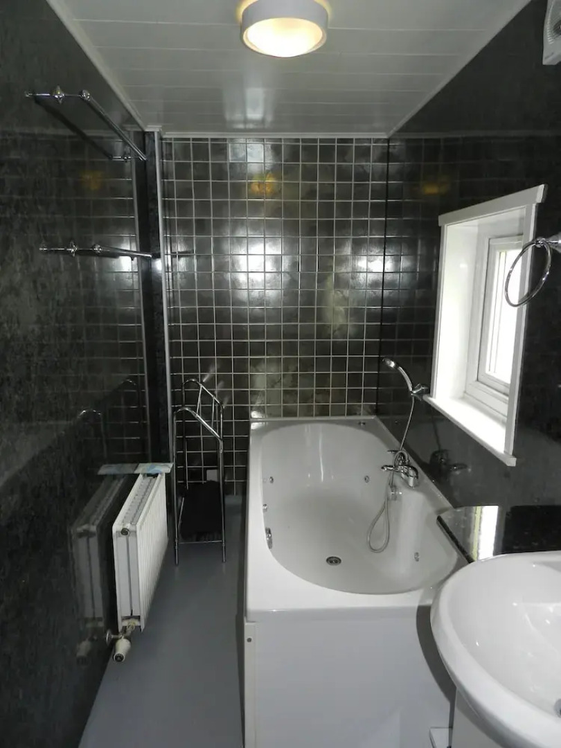 Highland Holiday Homes 1 Craggan Cottage