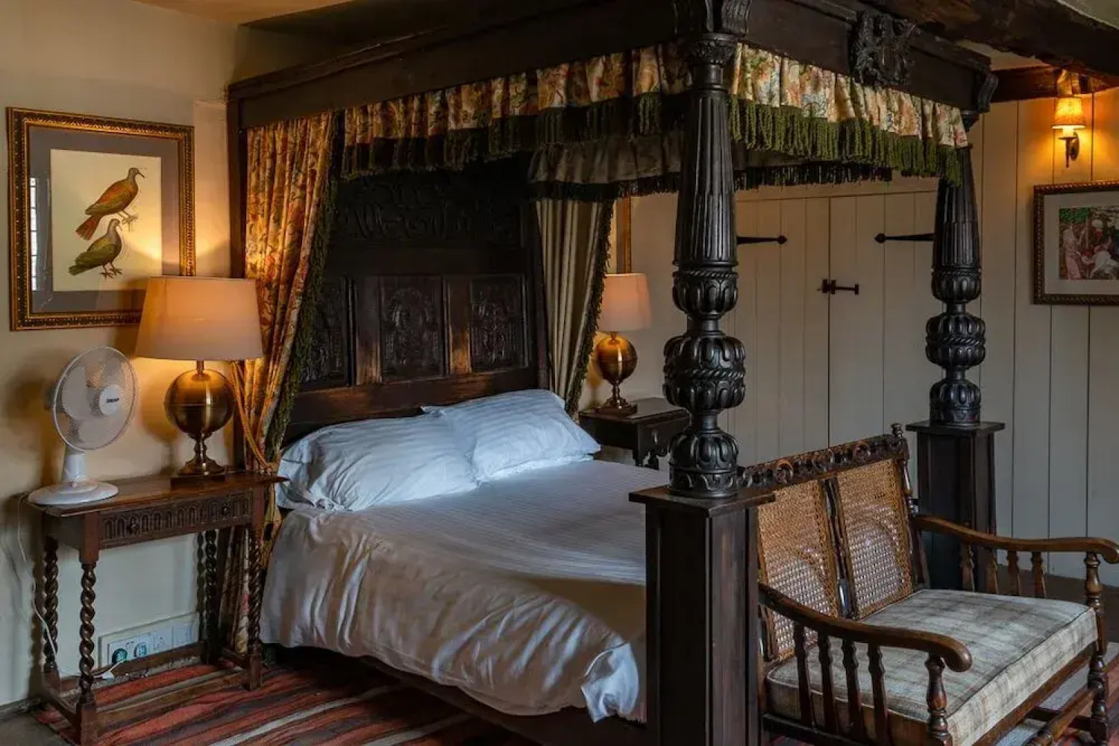 The George Inn & The Plaine