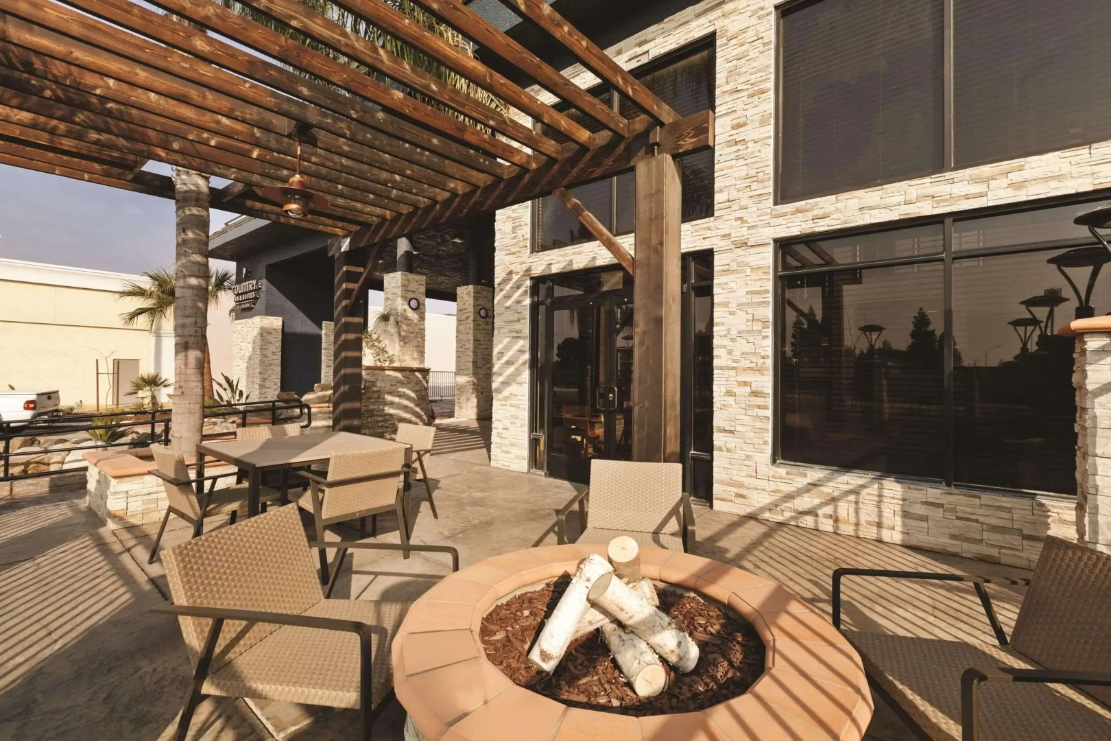 Country Inn & Suites by Radisson, Bakersfield, CA