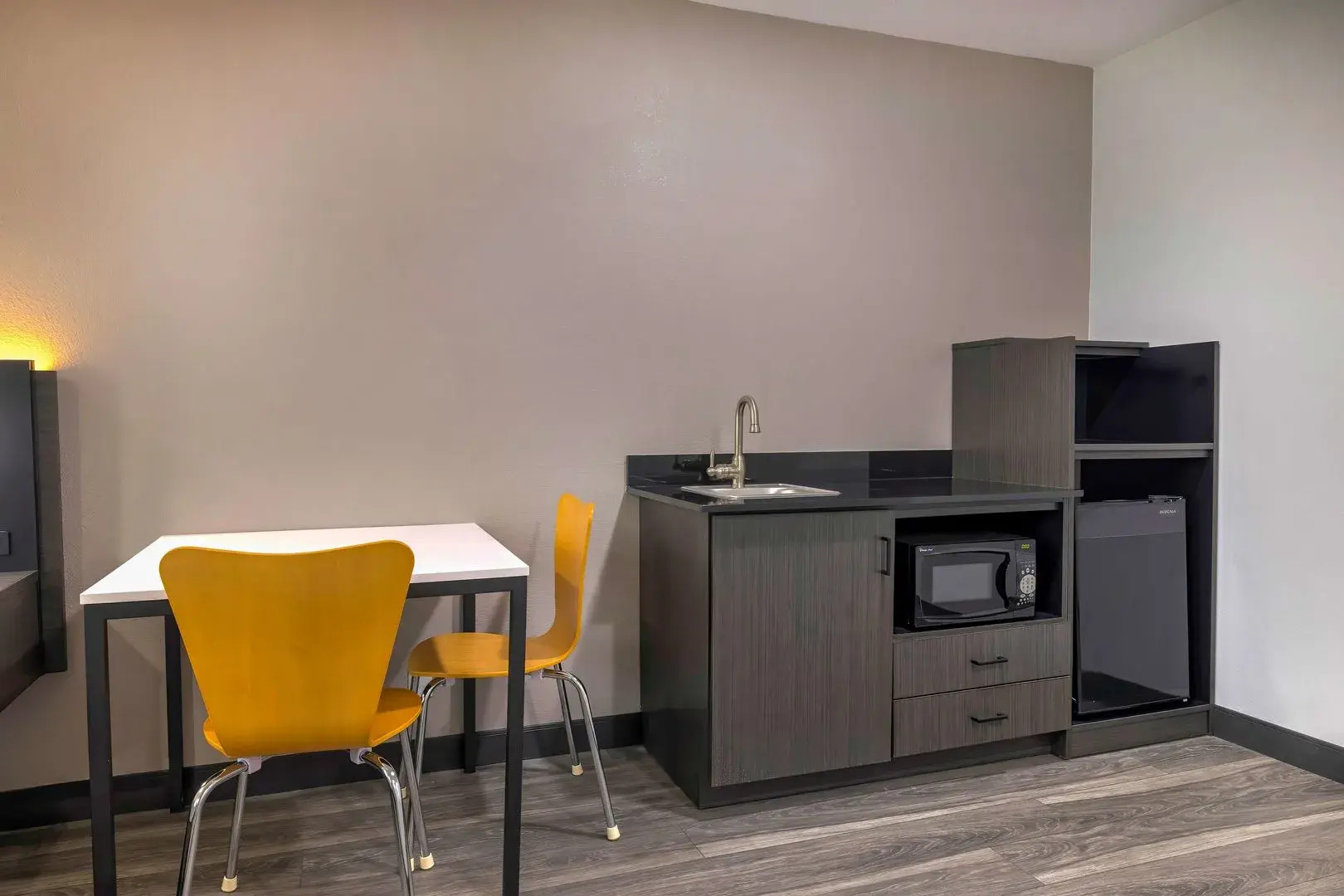 Motel 6 Fort Worth, TX - Burleson