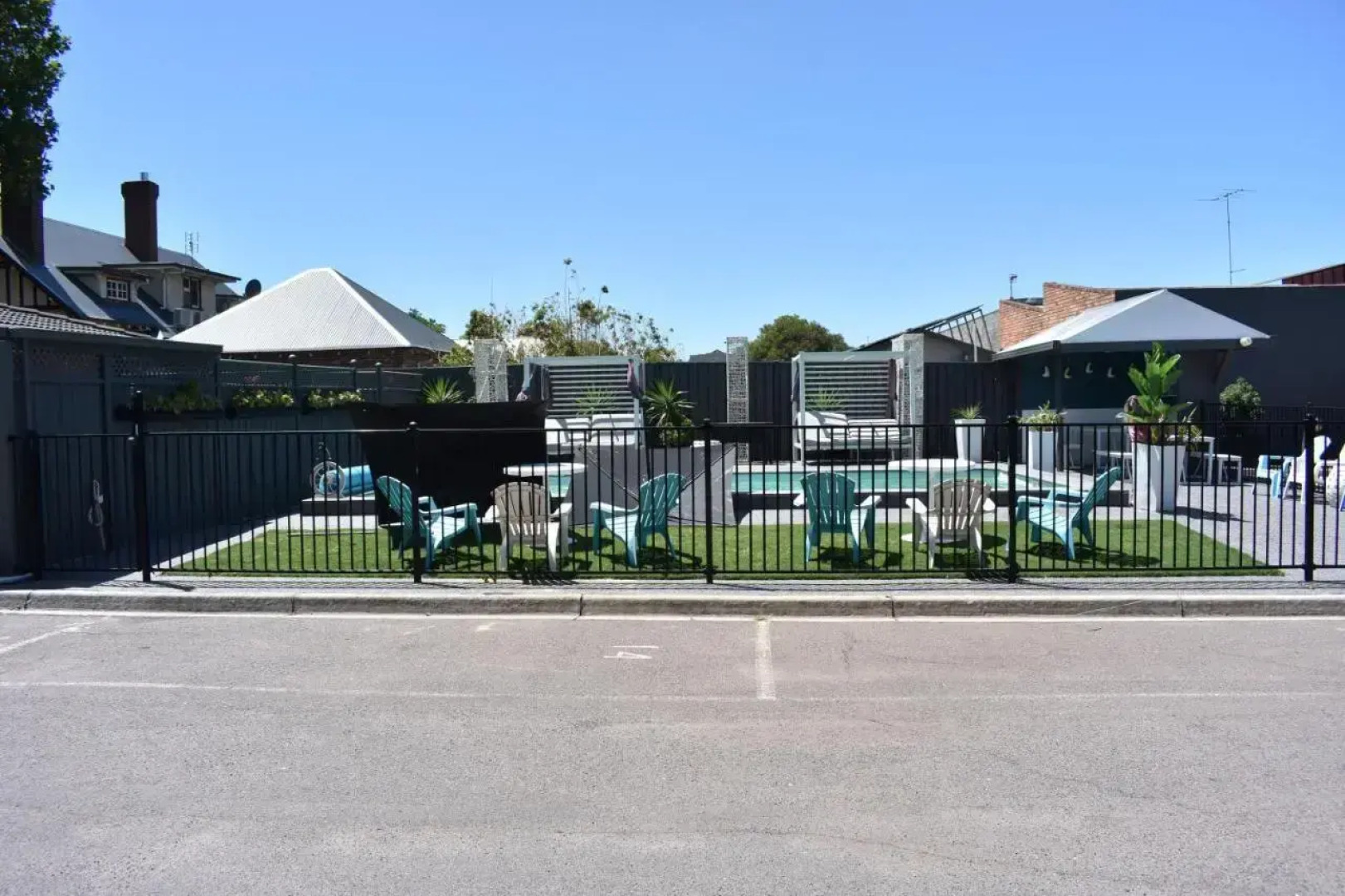 Comfort Inn Town House