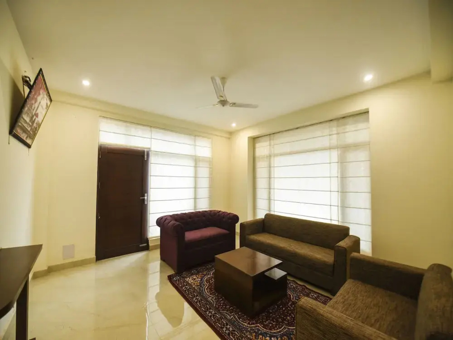 OYO 16618 Town Pride Hut