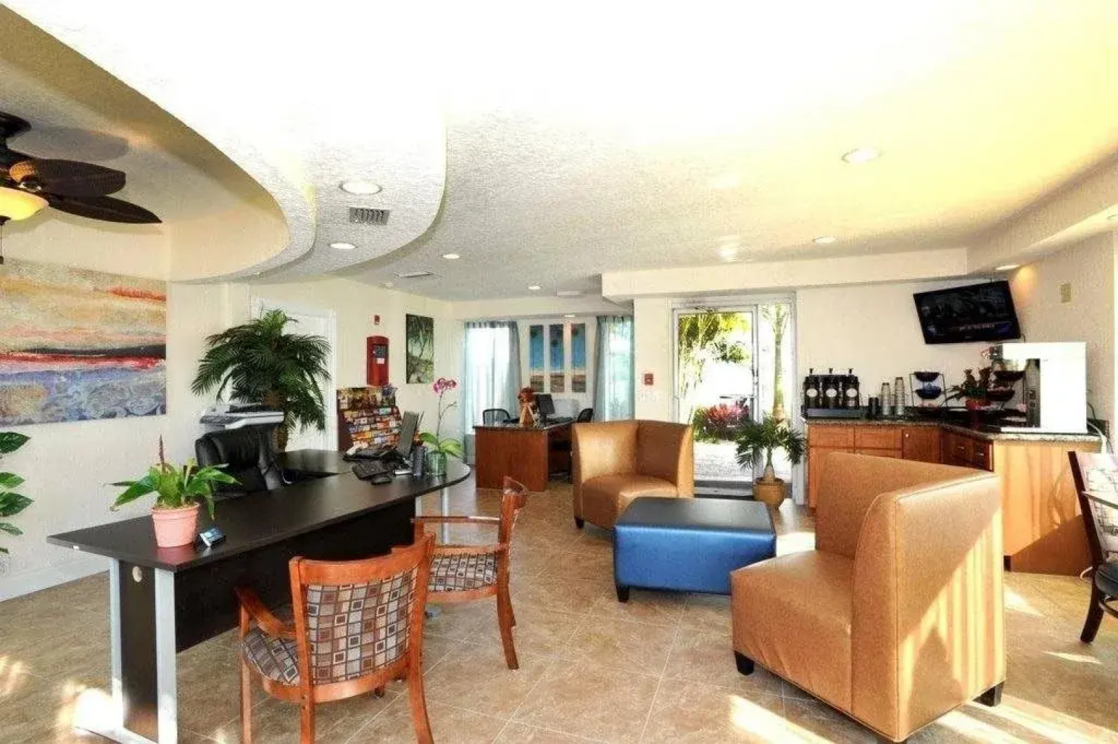 Coconut Cove All-Suite Hotel