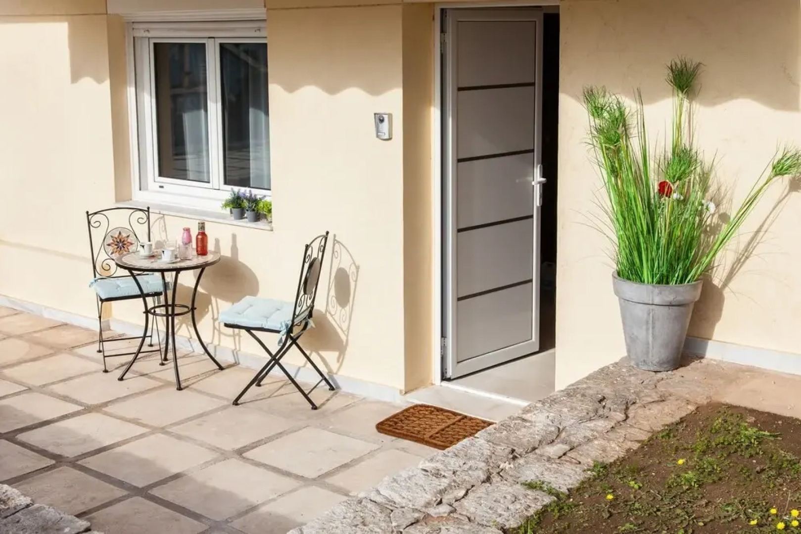 Glamorous Modern Aprt in Palaio Faliro