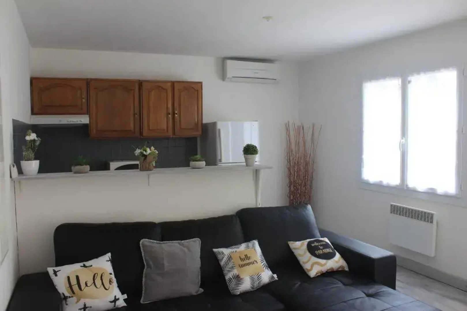 La maison de Manon, 4-5personnes, 75m2, centre village, jardin et wifi