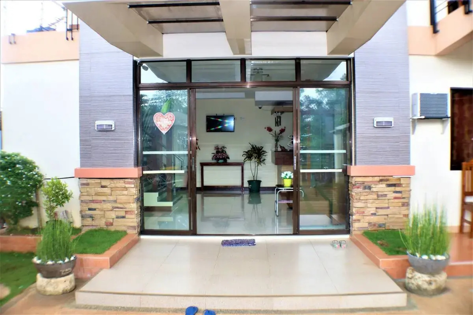 ZEN Rooms Greenfields Inn Bohol