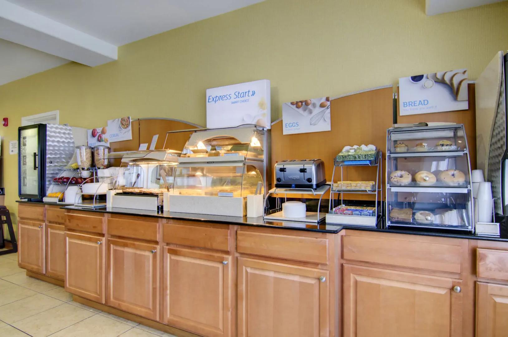 Holiday Inn Express Hotel & Stes Kansas City Sports Complex by IHG