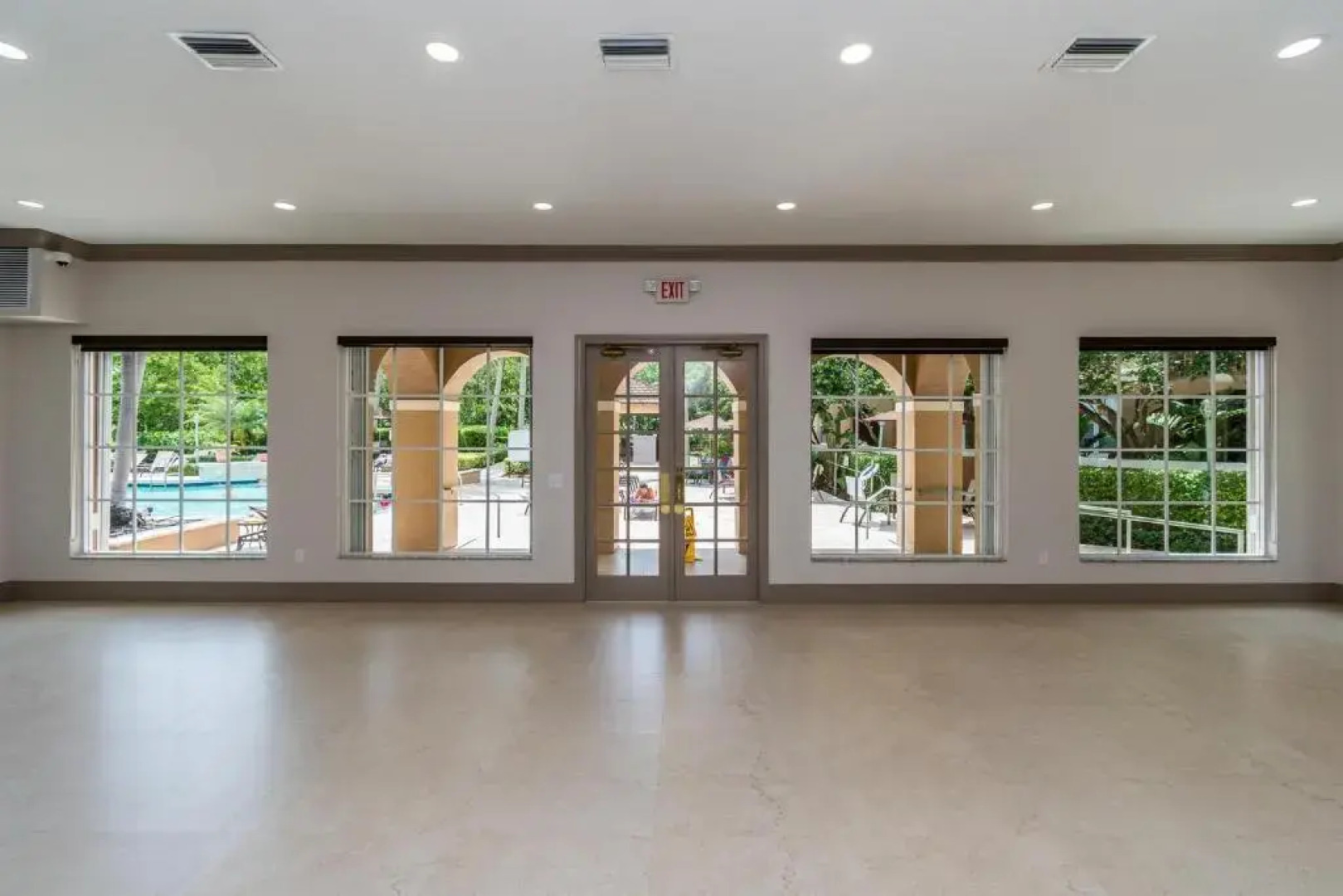 Yacht Club at Aventura Luxurious 1 Bed 1 Bath