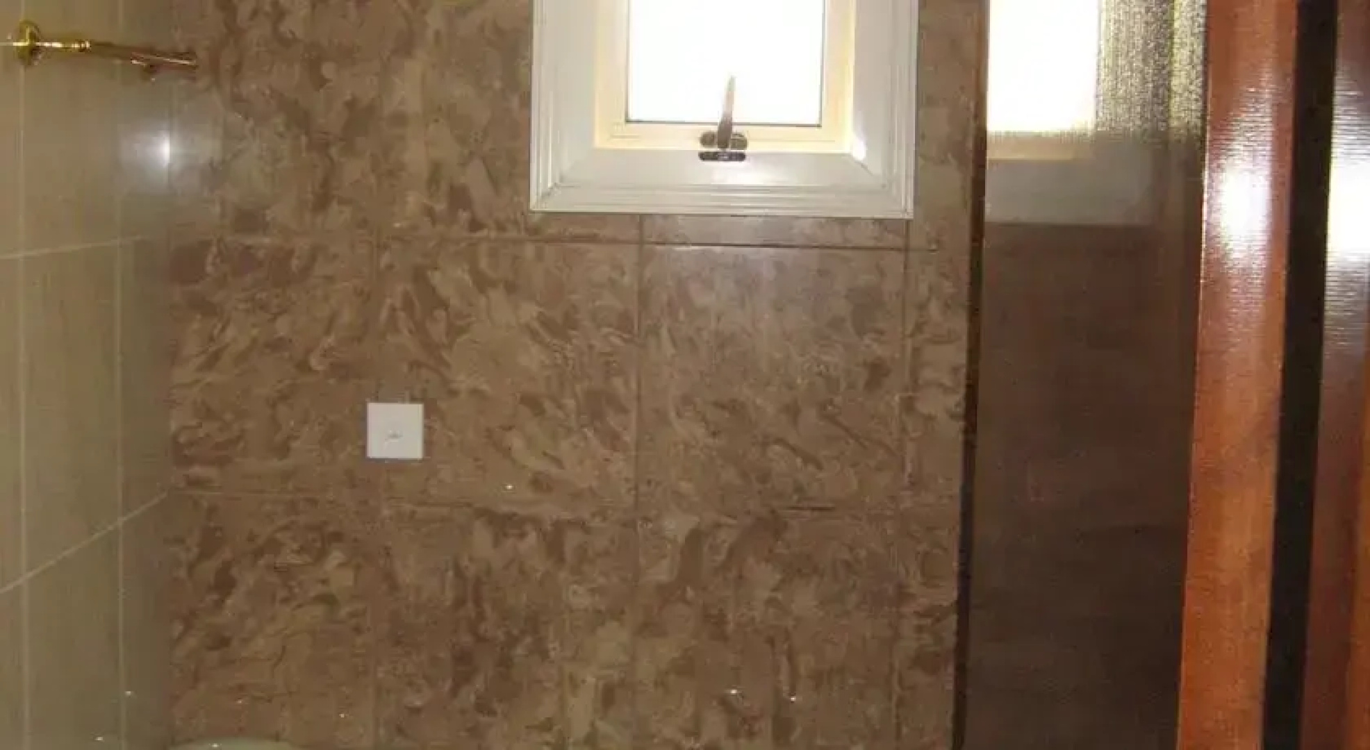 Avgi House