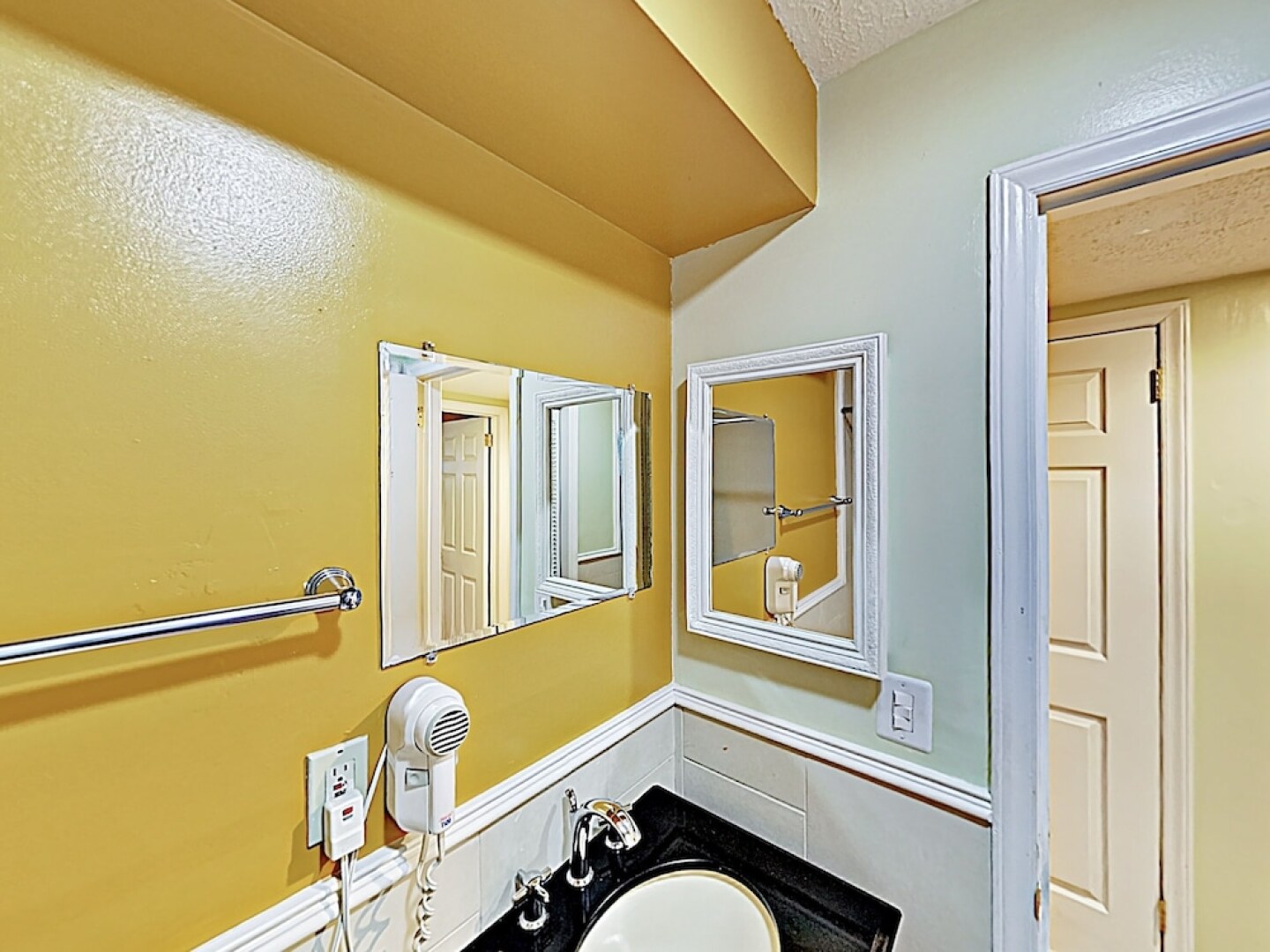 Mountain By Chimney Rock State Park & Lake 4 Bedroom Home