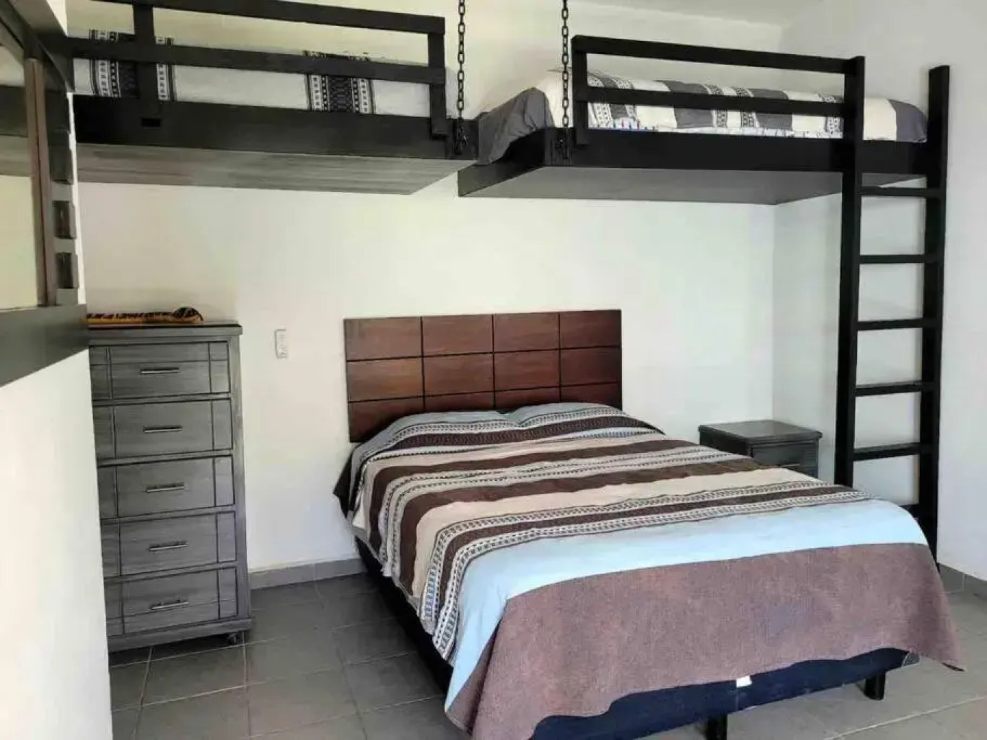 Amplia Eco-casa,alberca, jardín,4 hab,equipada.