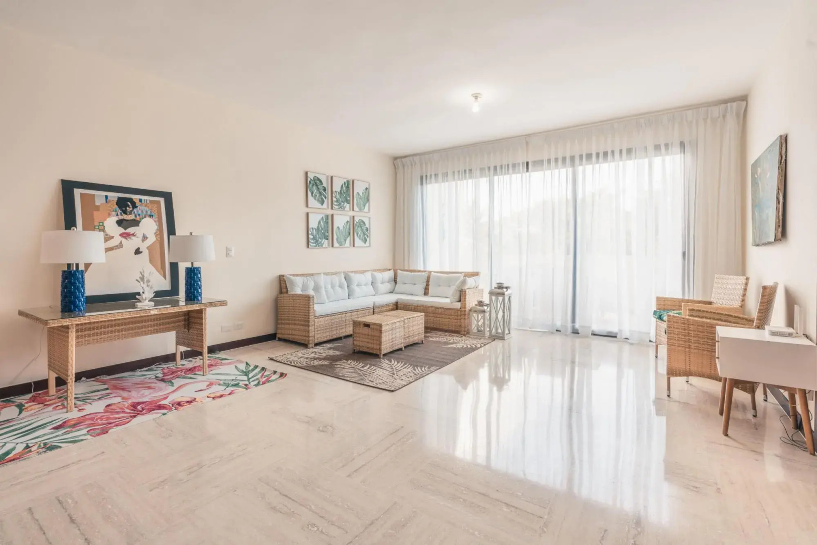 Apartment w 2BR Close to the Beach at Portillo X