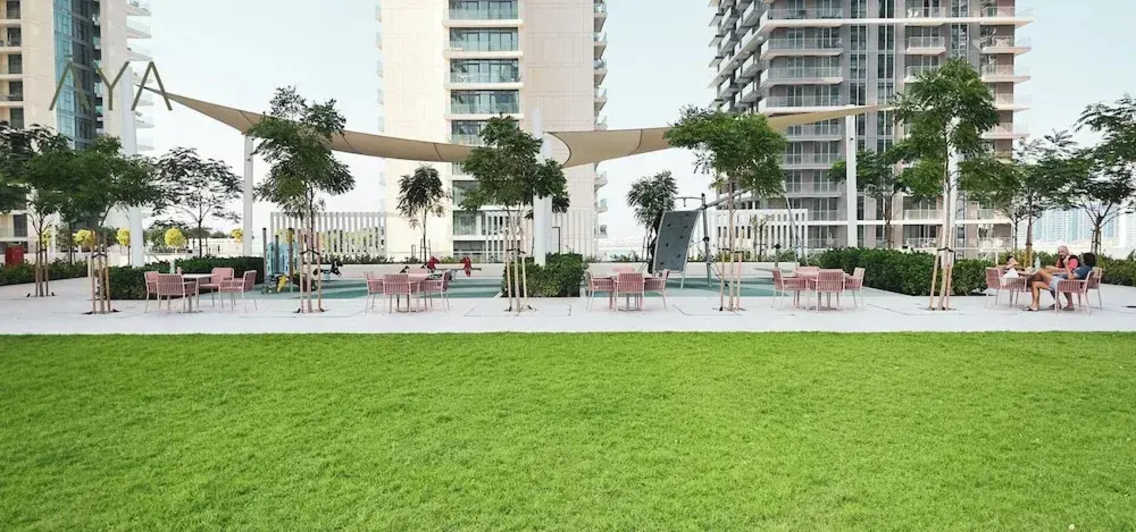 Aya - Exquisite Beachfront 1BR Living in Palm Jumeirah