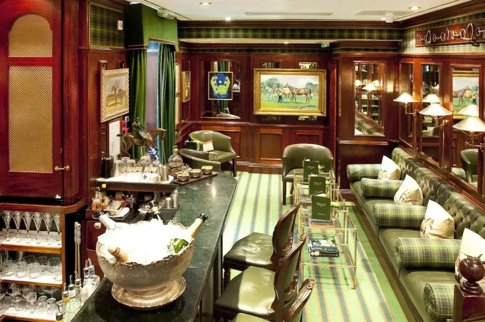 The Milestone Hotel  Apartments