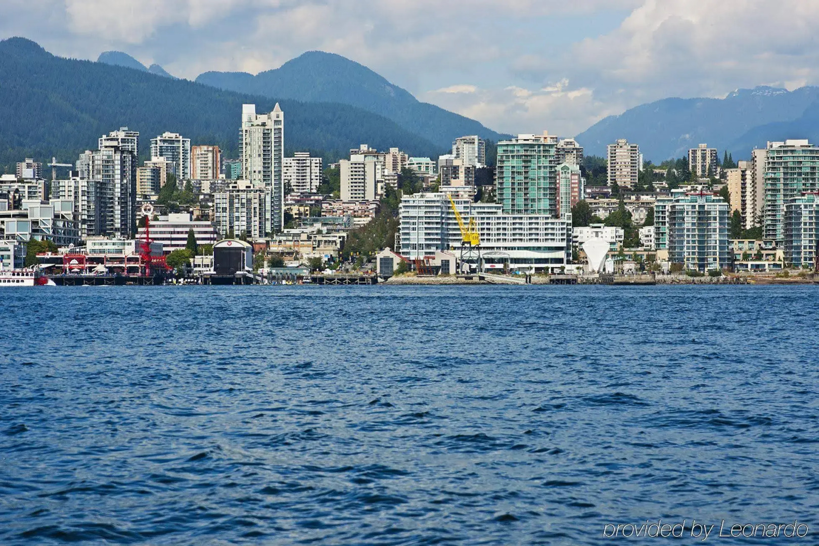 Pinnacle Hotel at the Pier