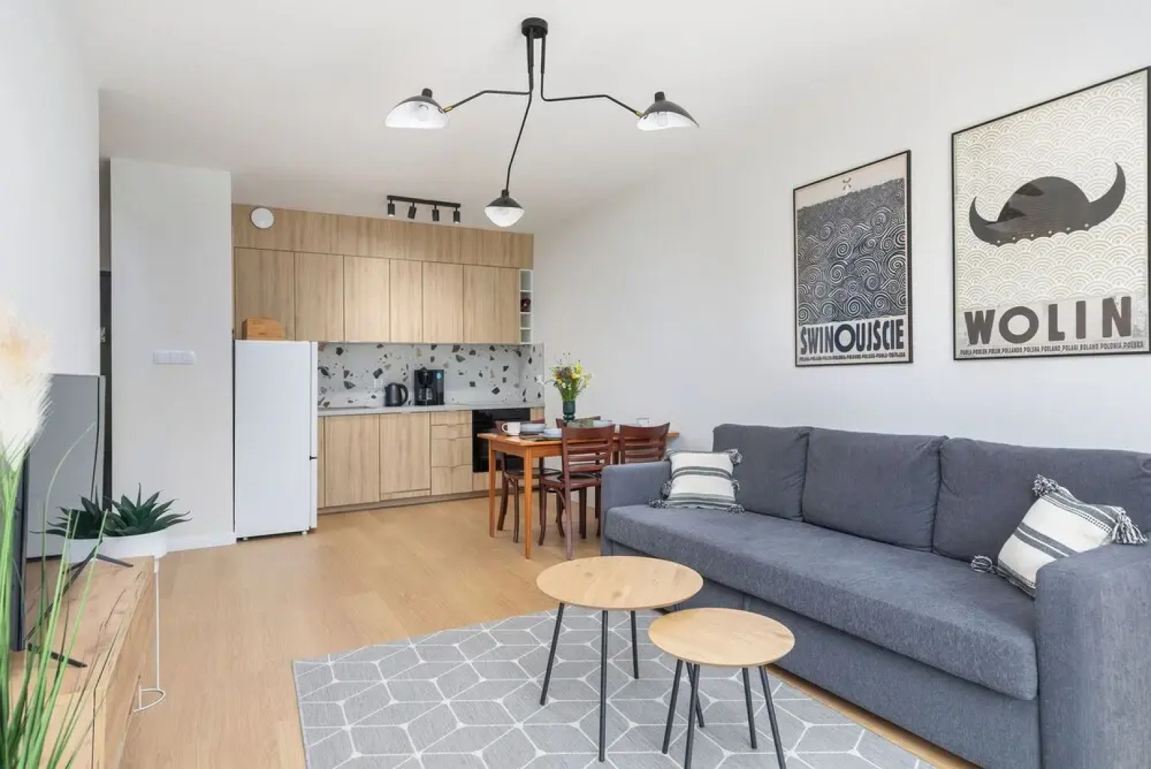 Dziwnów Spadochroniarzy by Renters