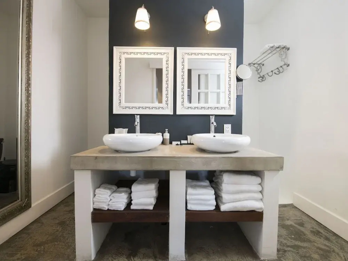 Luxurious and hip Apartment in the Historic Town of Willemstad and the sea