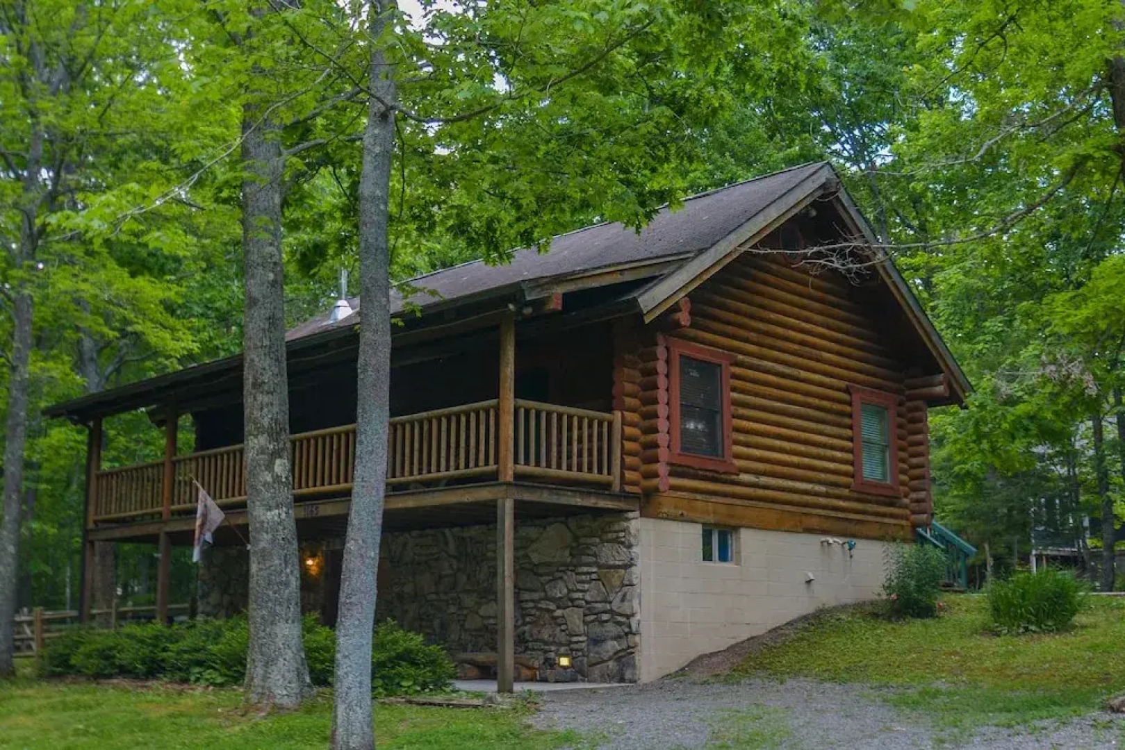 Four SKIsons 3 Bedroom House