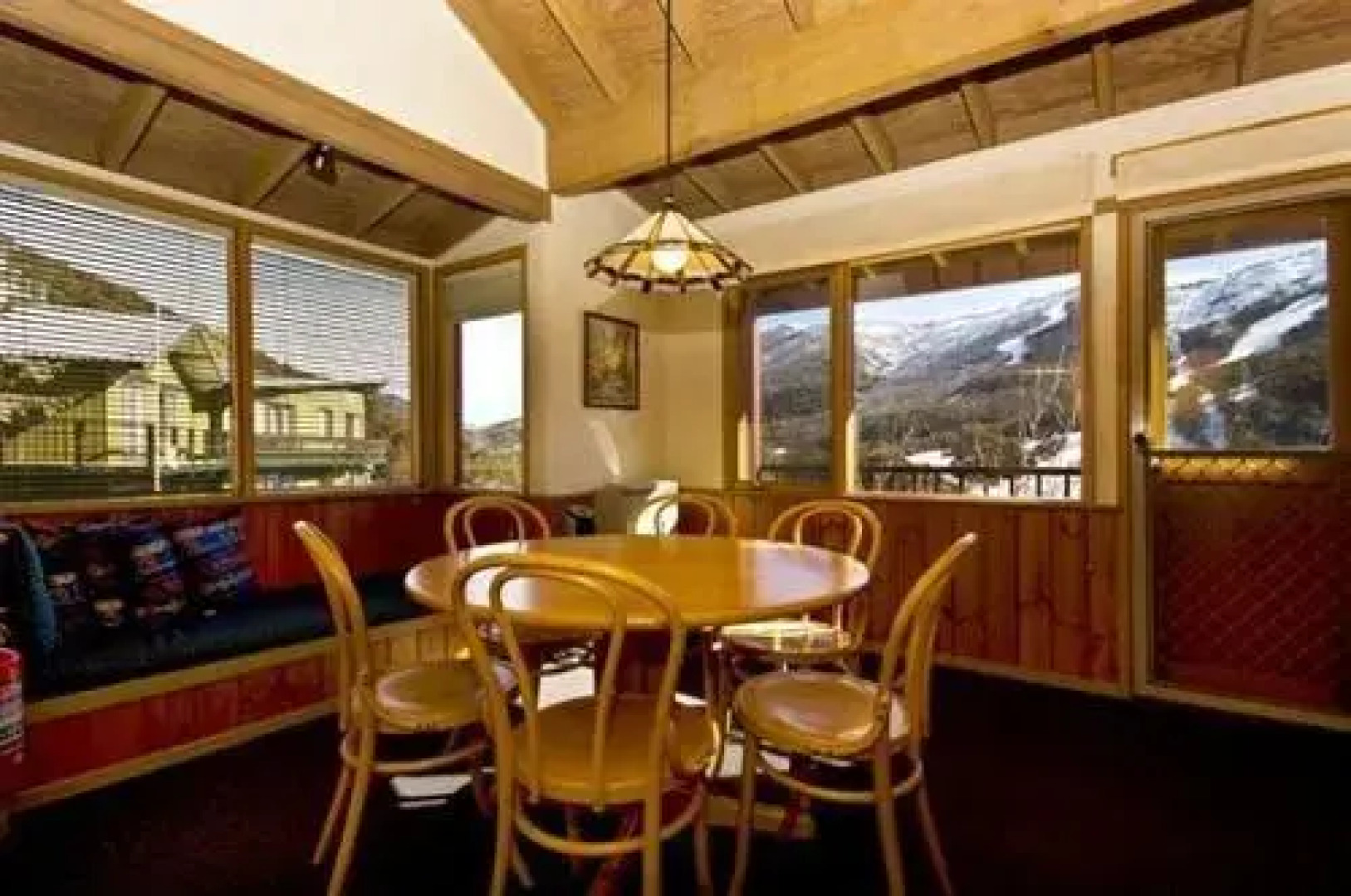 Alpenhorn Lodge
